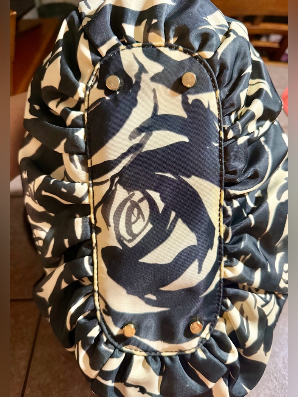Kate Spade Roseland Stevie Floral Bag Storybook Lining EUC - Picture 14 of 14